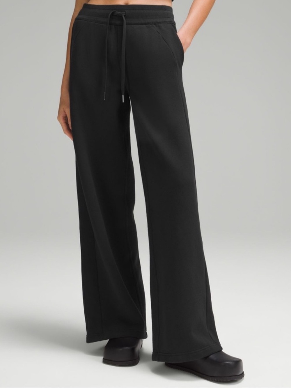 Lululemon Scuba Mid-Rise Wide-Leg Pant 25” Black